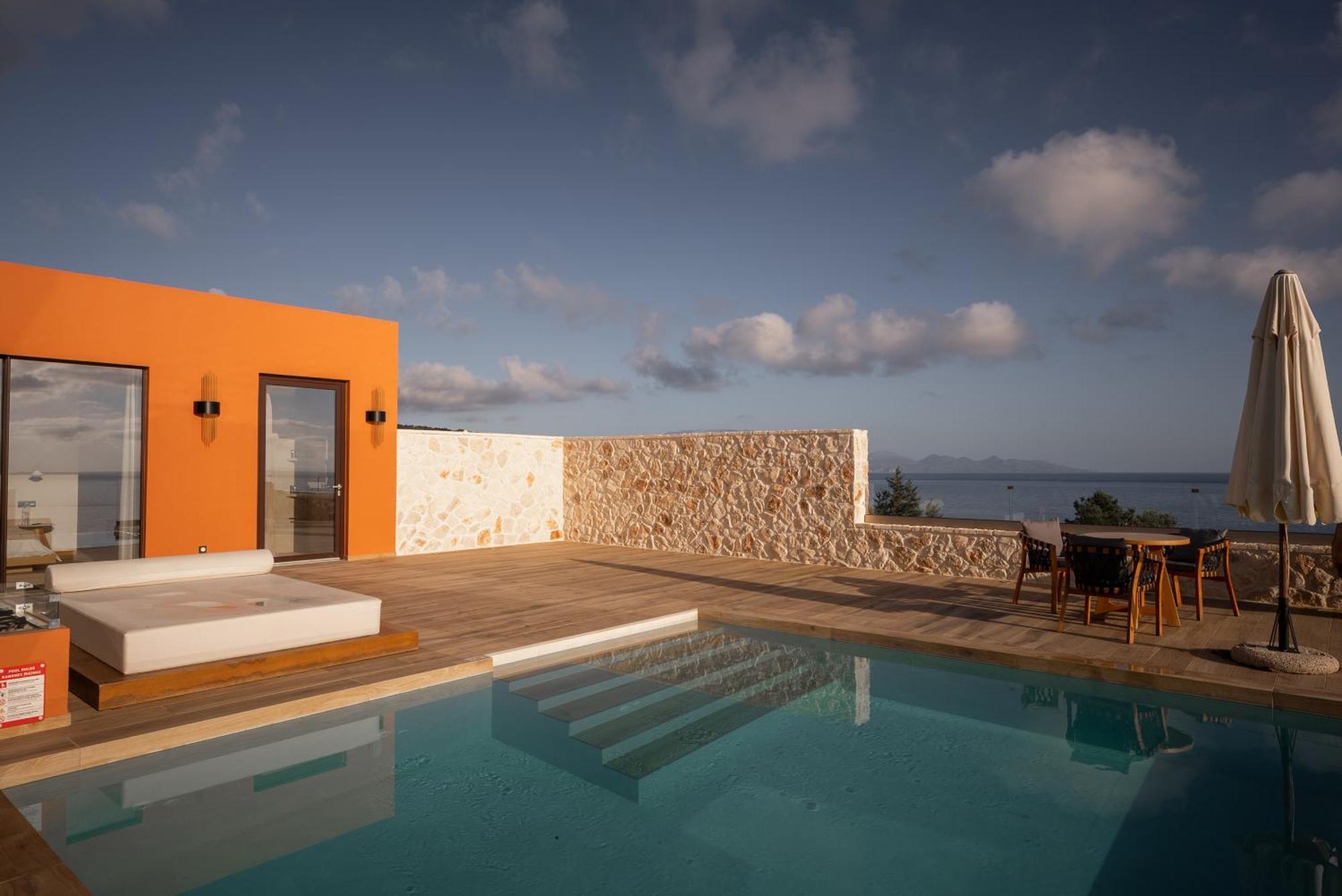 White Springs Retreat Villa Orthoniai